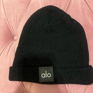 Alo Everyday Black Beanie